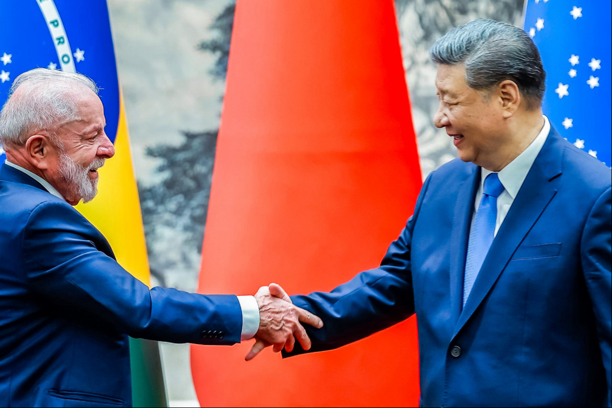 Presidente da República, Luiz Inácio Lula da Silva e o Presidente da República Popular da China, Xi Jinping, durante a cerimônia de  de Atos, no Palácio do Povo. Pequim - China
