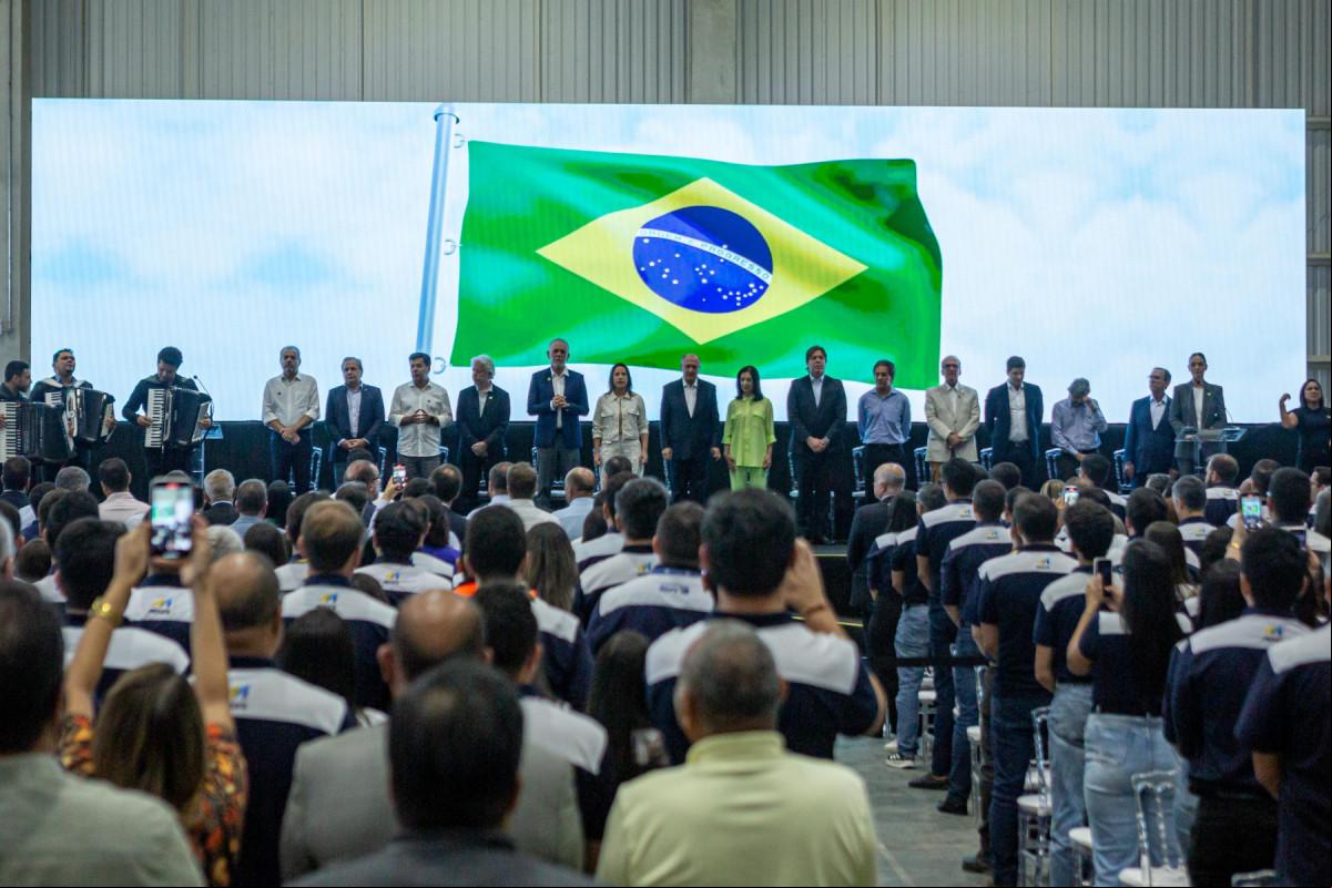 Alckmin, Raquel e João Campos visitaram centro de reciclagem da Baterias Moura, no Agreste /Rafaekl Vieira/DP